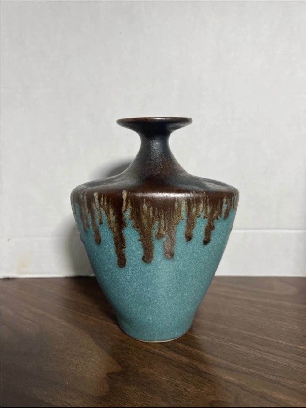 Studio Pottery Vase - Douglas
Ferguson ( signed artist), Pigeon Forge, c. 1980